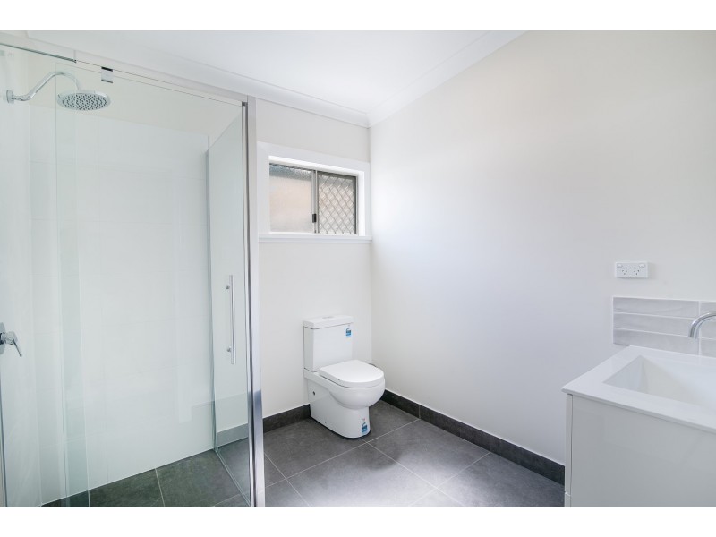 7 Rex Street, Eastern Heights QLD 4305