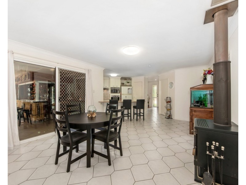 20 Macadamia Court, Walloon QLD 4306