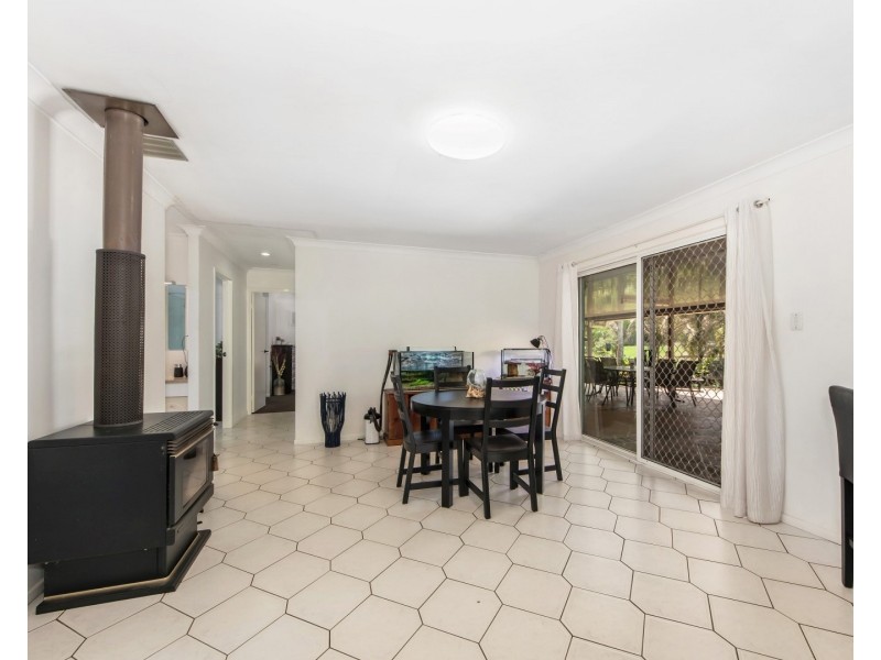 20 Macadamia Court, Walloon QLD 4306