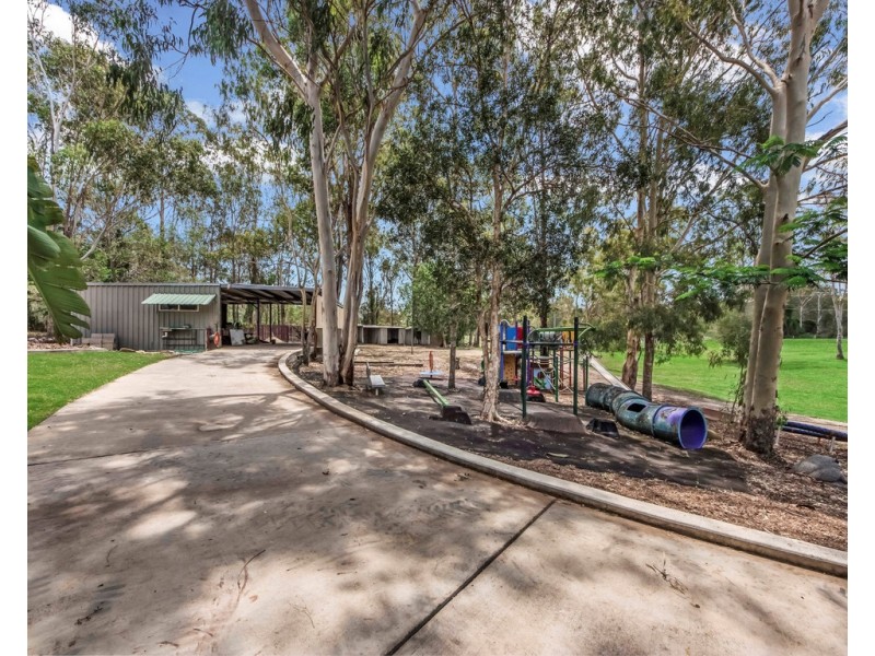 20 Macadamia Court, Walloon QLD 4306