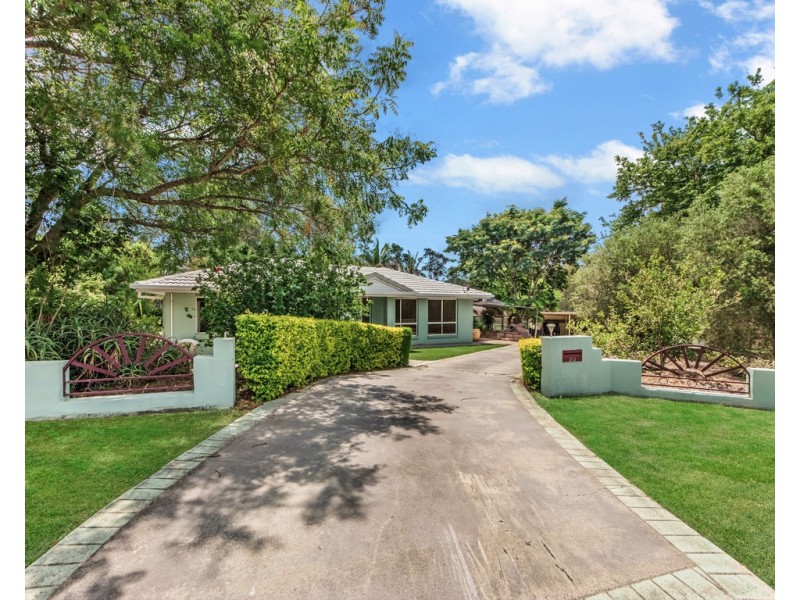 20 Macadamia Court, Walloon QLD 4306