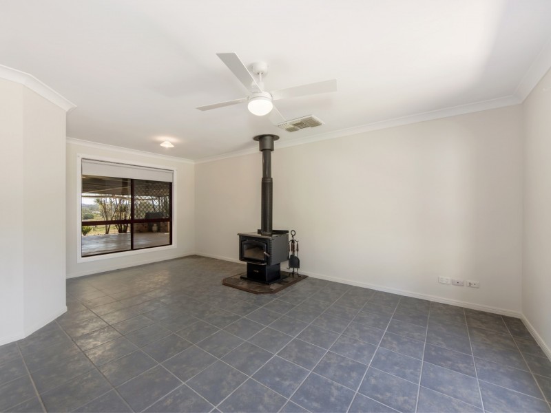 24 Knox Lane North, Fernvale QLD 4306