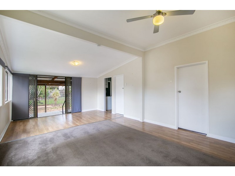 44 Russell Street, Silkstone QLD 4304