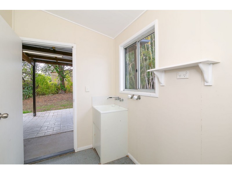 44 Russell Street, Silkstone QLD 4304
