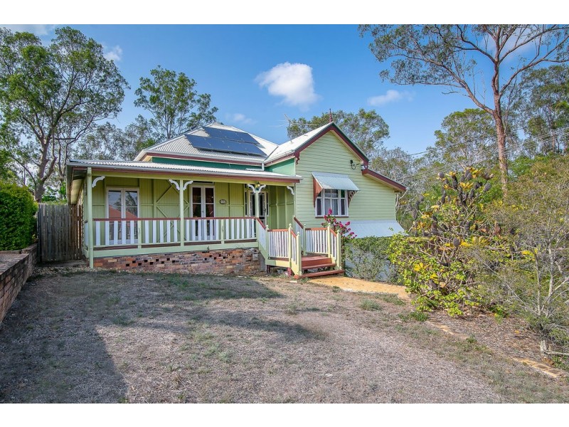 12 Macrae Street, Woodend QLD 4305