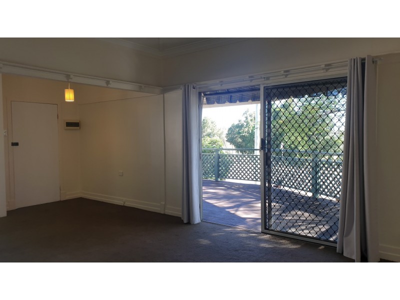 43 Chermside Road, Eastern Heights QLD 4305