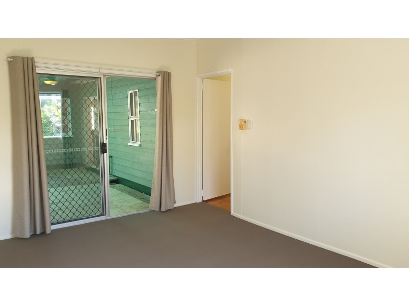 43 Chermside Road, Eastern Heights QLD 4305