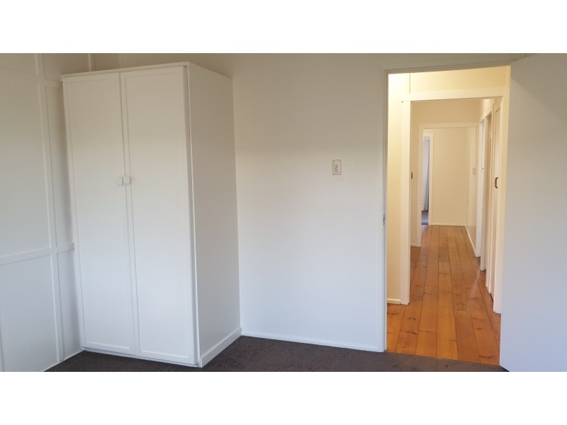 43 Chermside Road, Eastern Heights QLD 4305