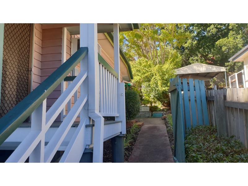 43 Chermside Road, Eastern Heights QLD 4305