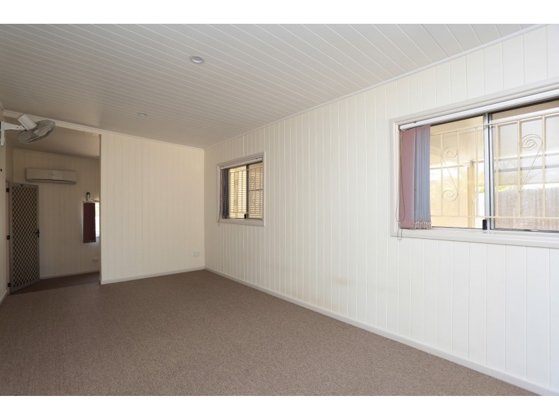 18 Kerton Street, Brassall QLD 4305