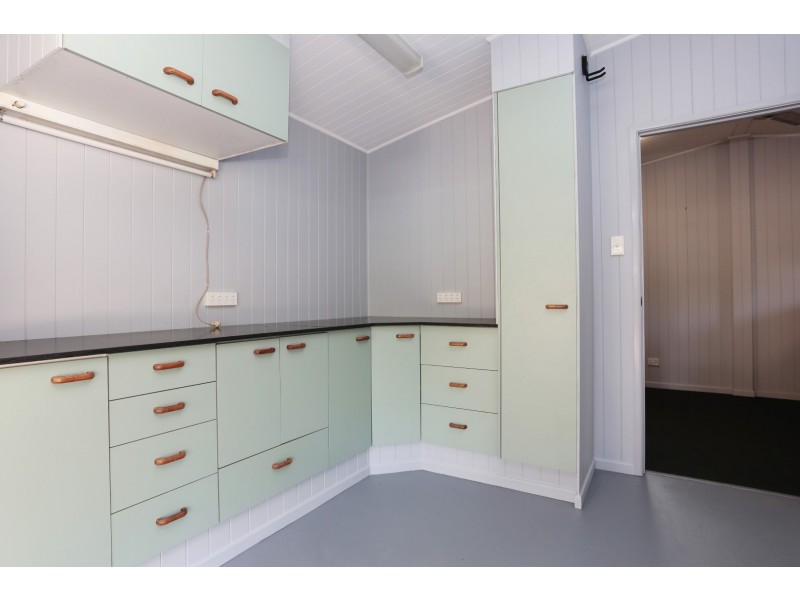 18 Kerton Street, Brassall QLD 4305