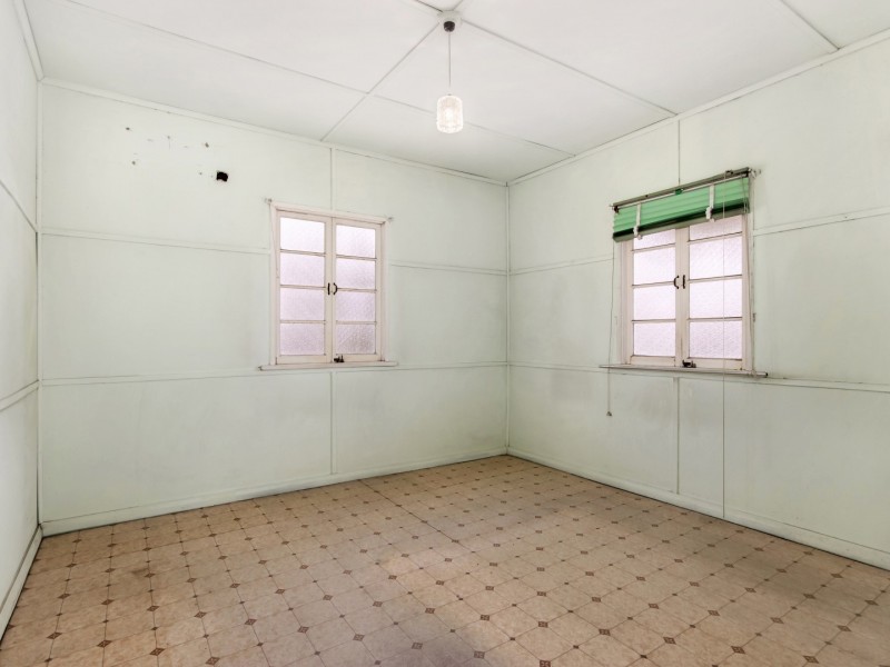 137 Chermside Road, East Ipswich QLD 4305