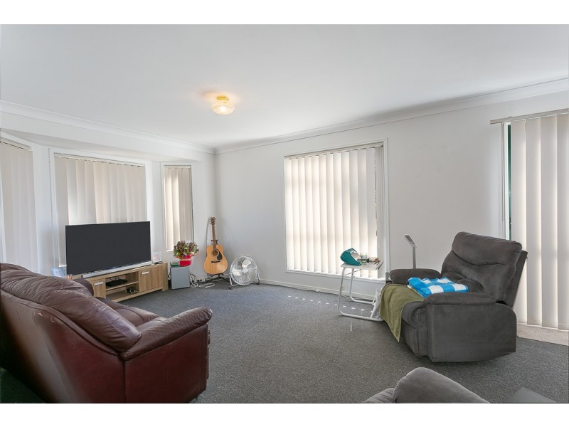 6 Morris Street, Flinders View QLD 4305