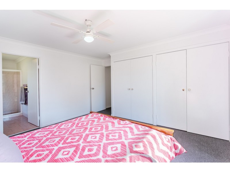 6 Morris Street, Flinders View QLD 4305