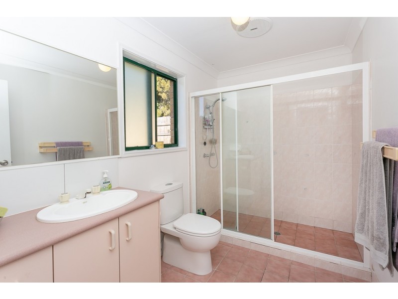 6 Morris Street, Flinders View QLD 4305