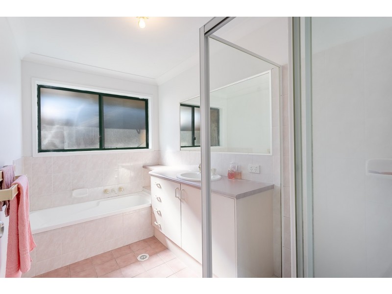 6 Morris Street, Flinders View QLD 4305