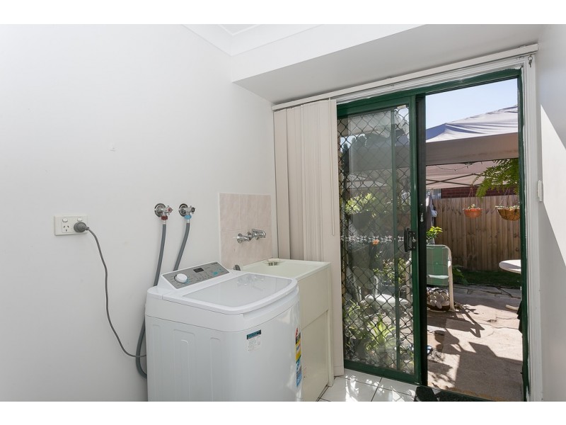 6 Morris Street, Flinders View QLD 4305