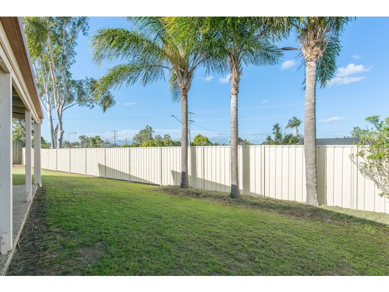 1 Redwood Place, Yamanto QLD 4305
