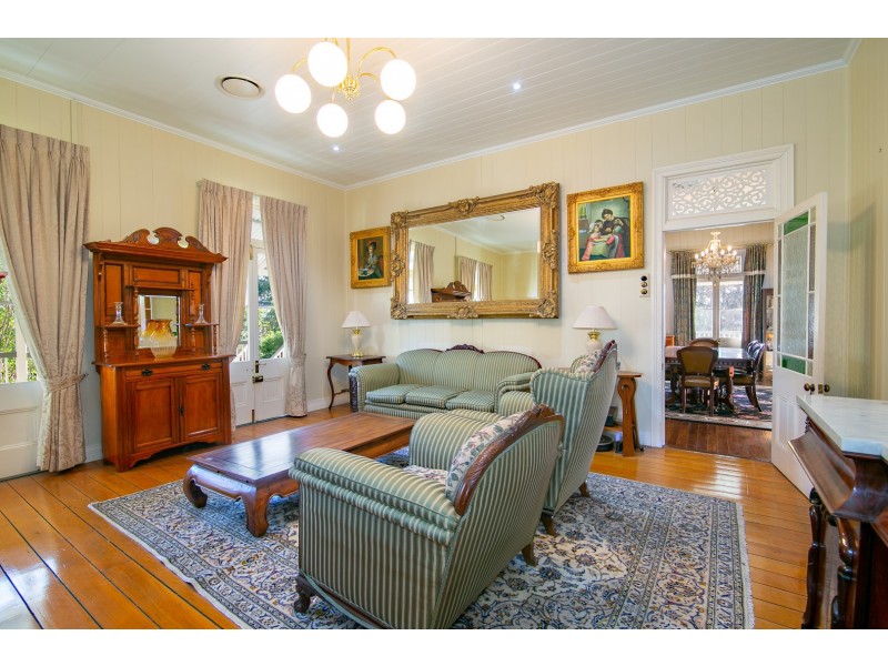 9 Briggs Road, Ipswich QLD 4305