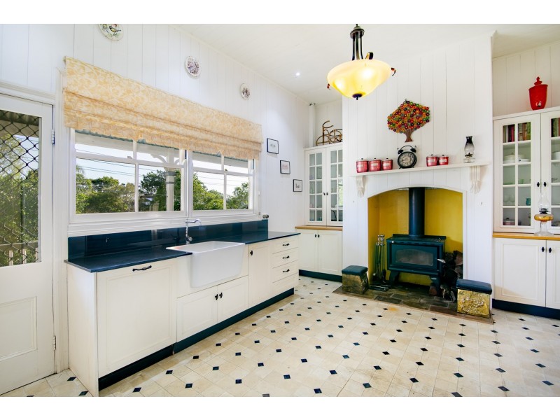 9 Briggs Road, Ipswich QLD 4305