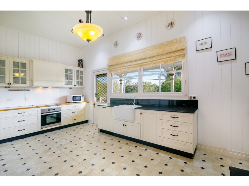 9 Briggs Road, Ipswich QLD 4305