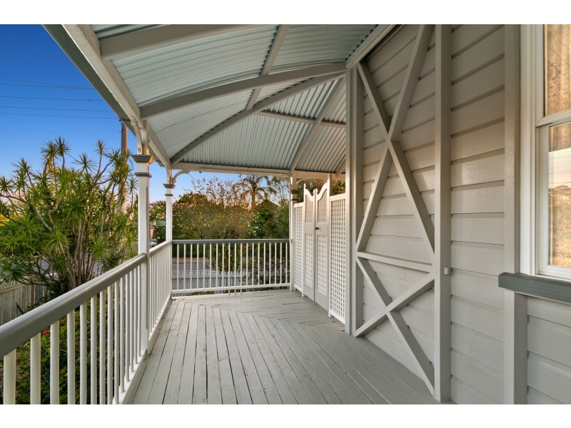 9 Briggs Road, Ipswich QLD 4305