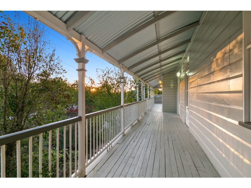 9 Briggs Road, Ipswich QLD 4305