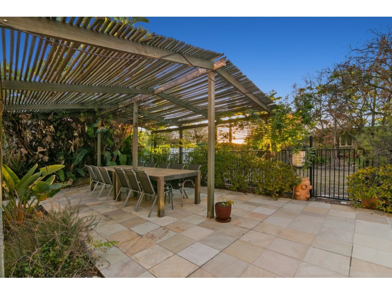 9 Briggs Road, Ipswich QLD 4305