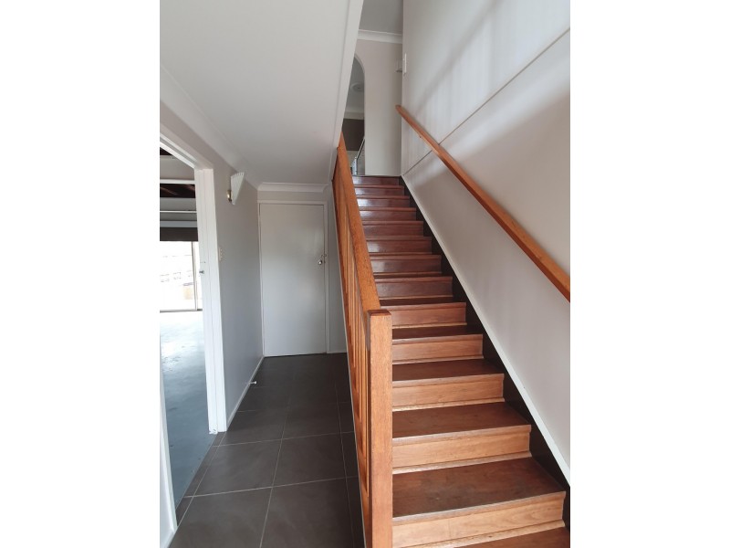 7 Huon Drive, Karalee QLD 4306