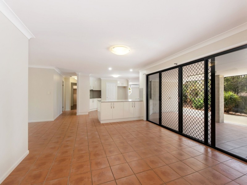 8 Hereward Court, Brassall QLD 4305
