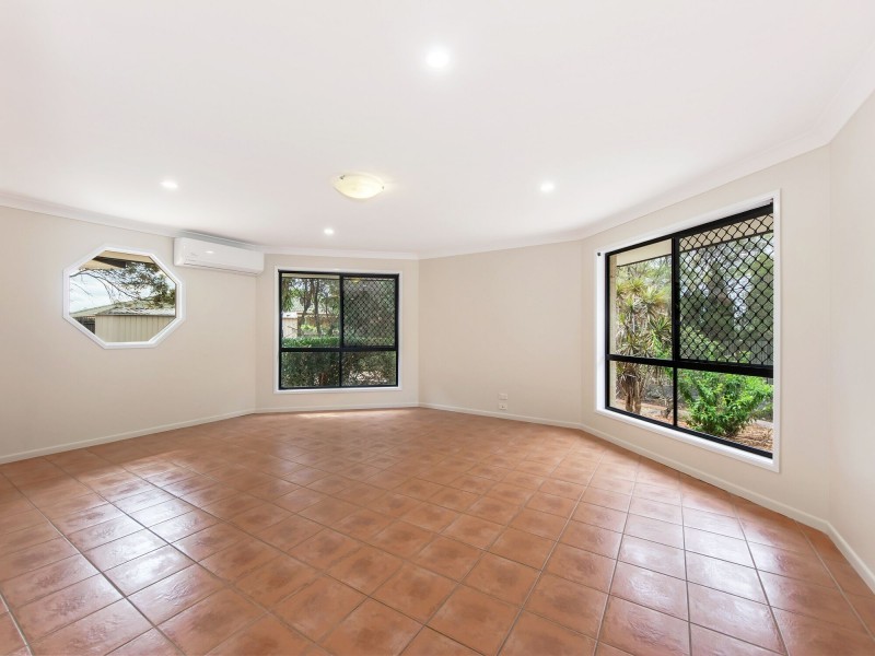 8 Hereward Court, Brassall QLD 4305