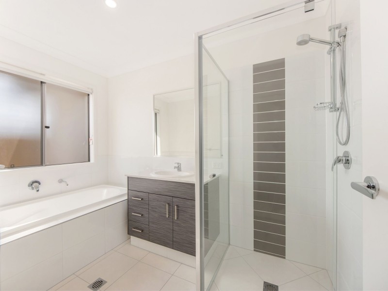 46 Paterson Road, Walloon QLD 4306