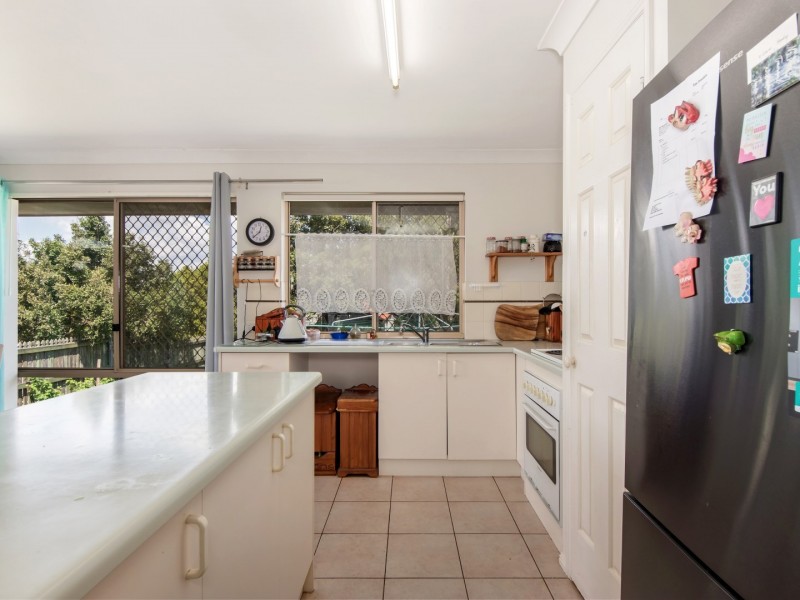 77 Cranes Road, North Ipswich QLD 4305