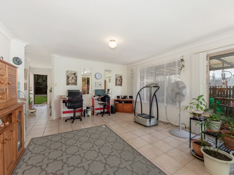 77 Cranes Road, North Ipswich QLD 4305