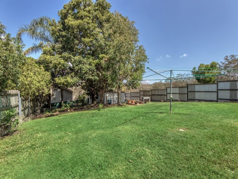 77 Cranes Road, North Ipswich QLD 4305