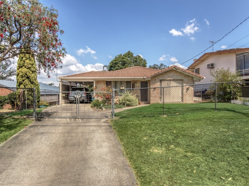 77 Cranes Road, North Ipswich QLD 4305