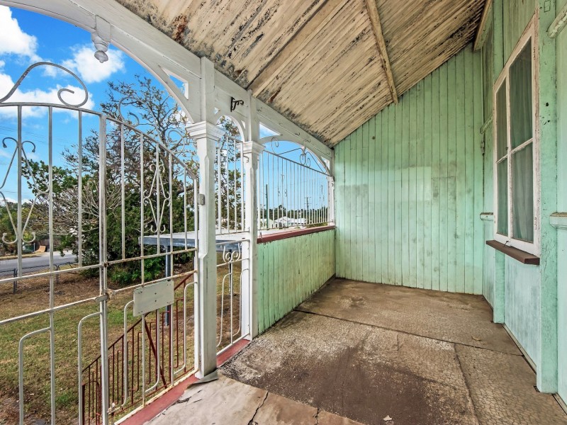 21 Blackstone Road, Eastern Heights QLD 4305