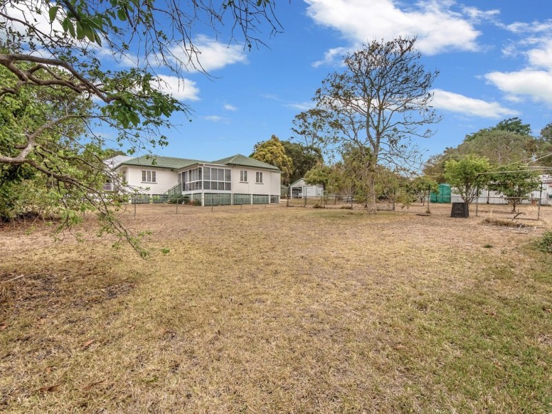 21 Blackstone Road, Eastern Heights QLD 4305