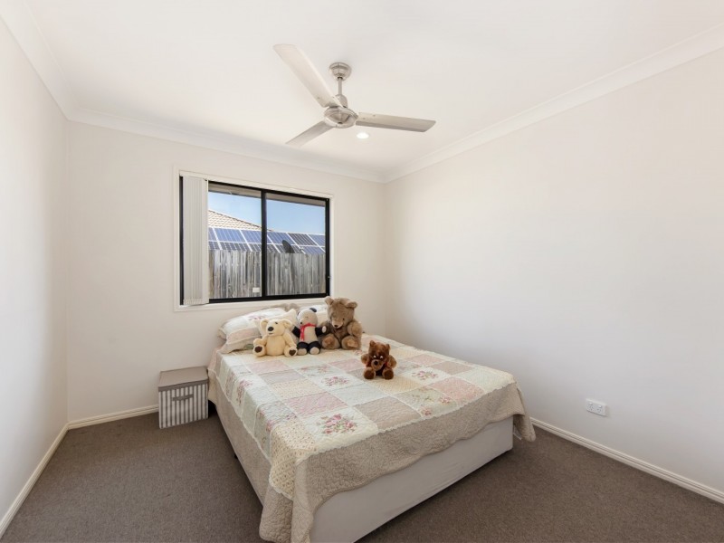 4 Atlantic Drive, Brassall QLD 4305