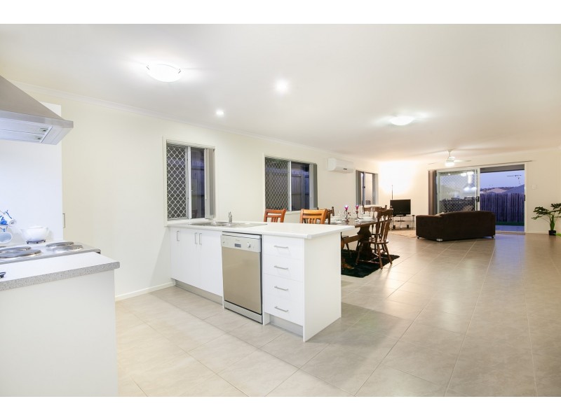 19 Morris Crescent, Bellbird Park QLD 4300