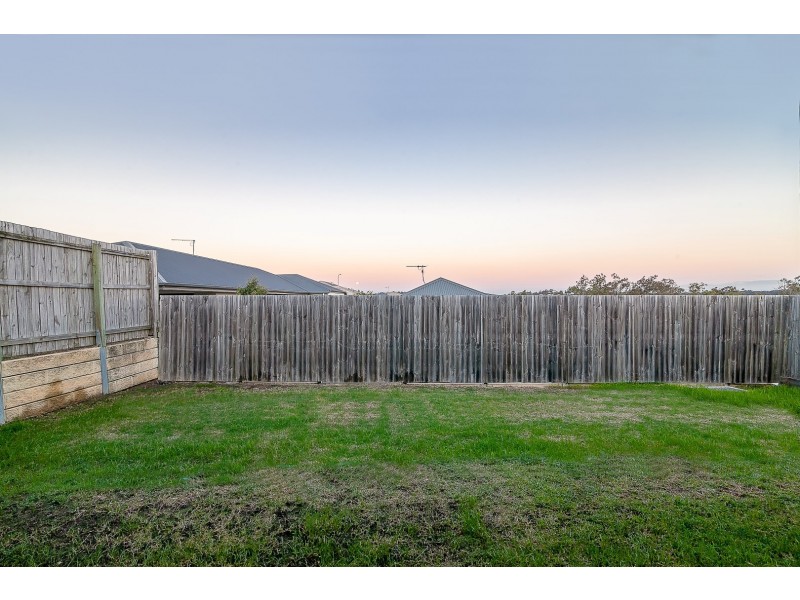 19 Morris Crescent, Bellbird Park QLD 4300
