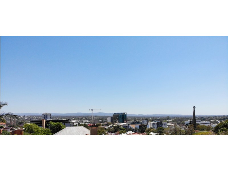 26 Ellenborough Street, Ipswich QLD 4305