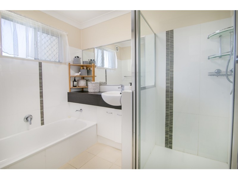 19 Boundary Street, Moores Pocket QLD 4305