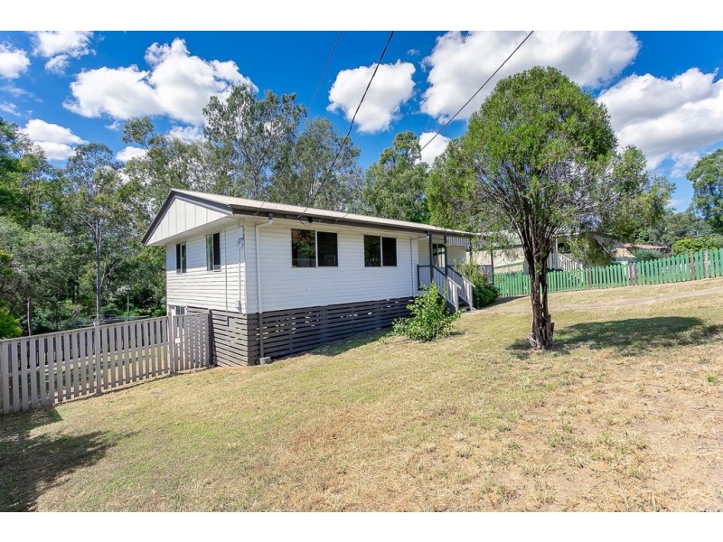 13 Pickering Street, Riverview QLD 4303