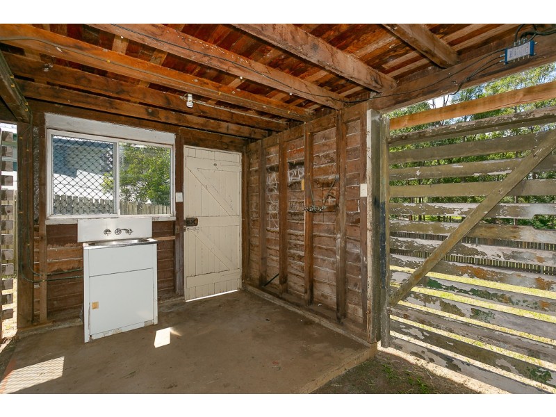 13 Pickering Street, Riverview QLD 4303