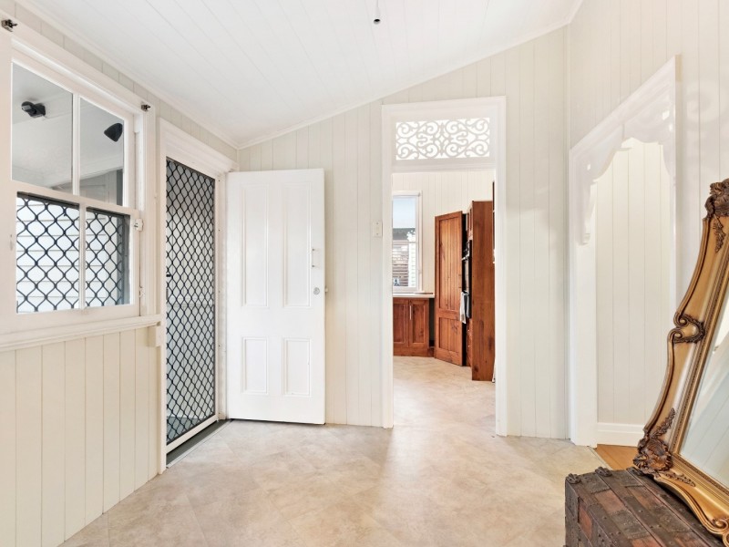 39 Tiger Street, West Ipswich QLD 4305