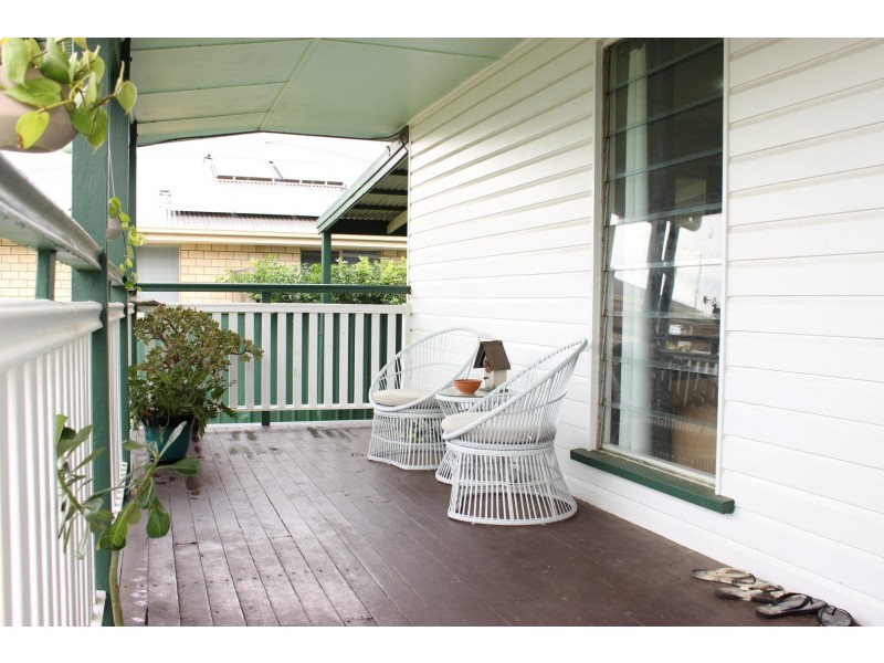 1C Edward Street, One Mile QLD 4305