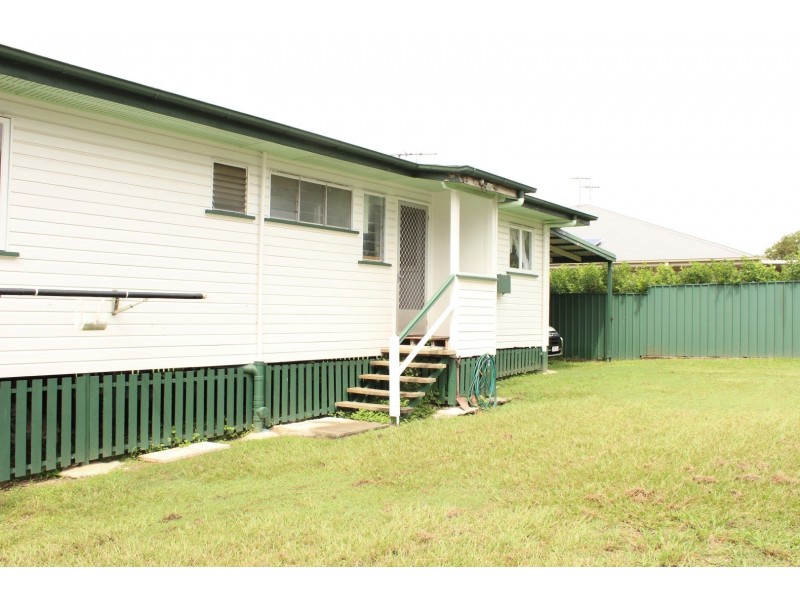 1C Edward Street, One Mile QLD 4305