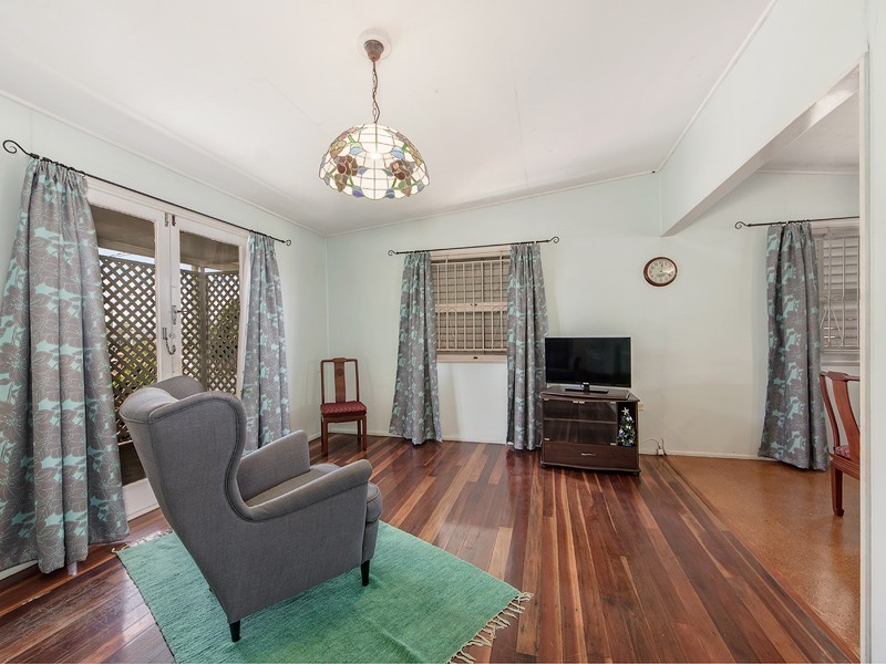 281 South Station Road, Raceview QLD 4305