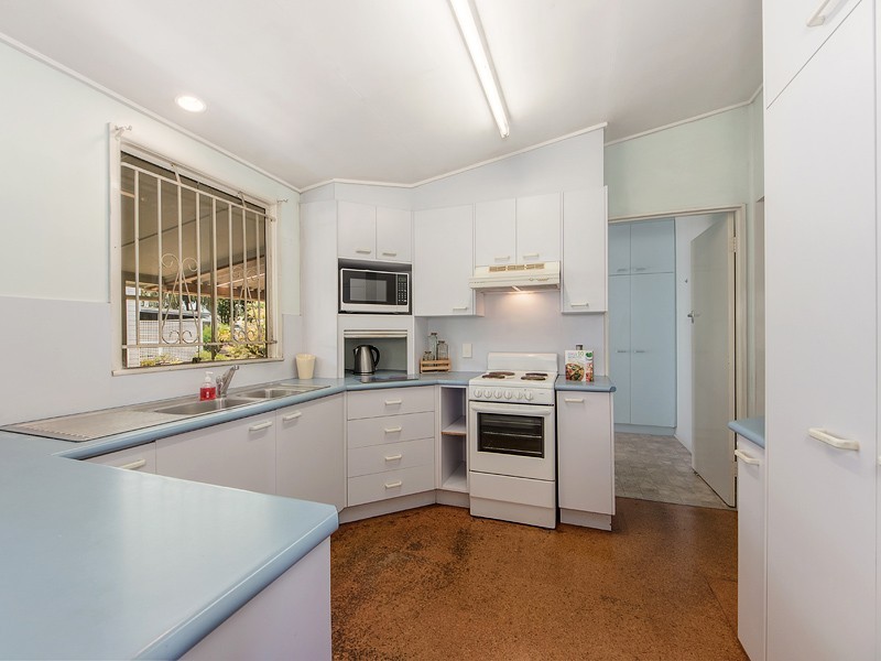 281 South Station Road, Raceview QLD 4305